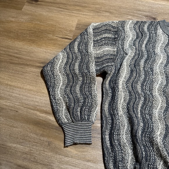Vintage Tricots St Raphael MEDIUM Wool Blend Pullover Sweater Wavy Coogi Style M - Picture 2 of 16
